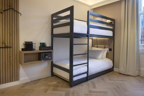 Habitación Familiar adaptada para personas de movilidad reducida del hotel The Drey - Kensington, Earl's Court. Foto 2