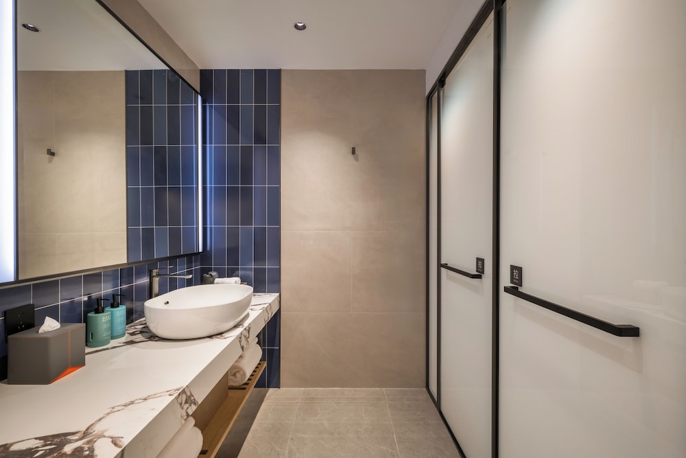 Habitación Ejecutiva con Dos Camas Individuales del hotel Novotel Shanghai Hongqiao International Airport. Foto 5