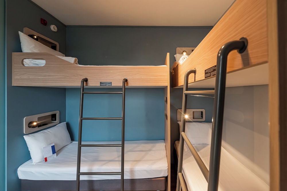 Habitación estándar con 2 literas del hotel ibis budget Guarulhos Aeroporto. Foto 8