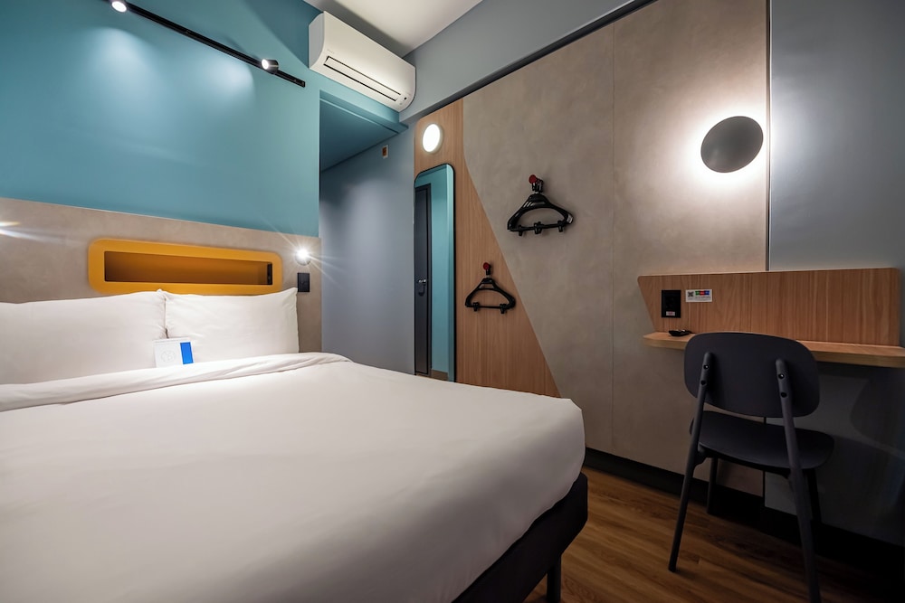 Habitación Estándar con 1 cama doble del hotel ibis budget Guarulhos Aeroporto. Foto 1