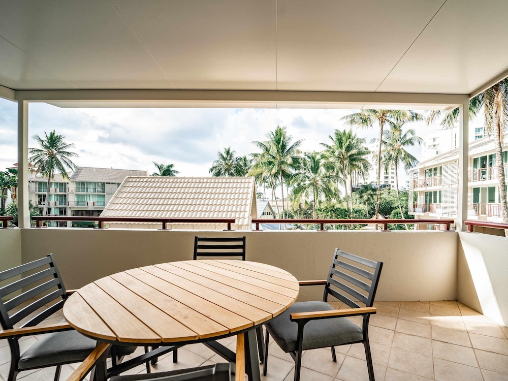 Suite familiar (Deluxe) del hotel Novotel Cairns Oasis Resort. Foto 5