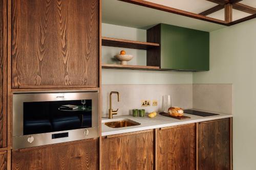 Suite de 1 dormitorio del hotel Locke London Canary Wharf. Foto 7