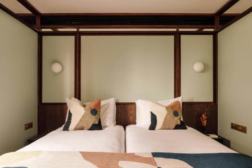 Suite de 1 dormitorio del hotel Locke London Canary Wharf. Foto 6