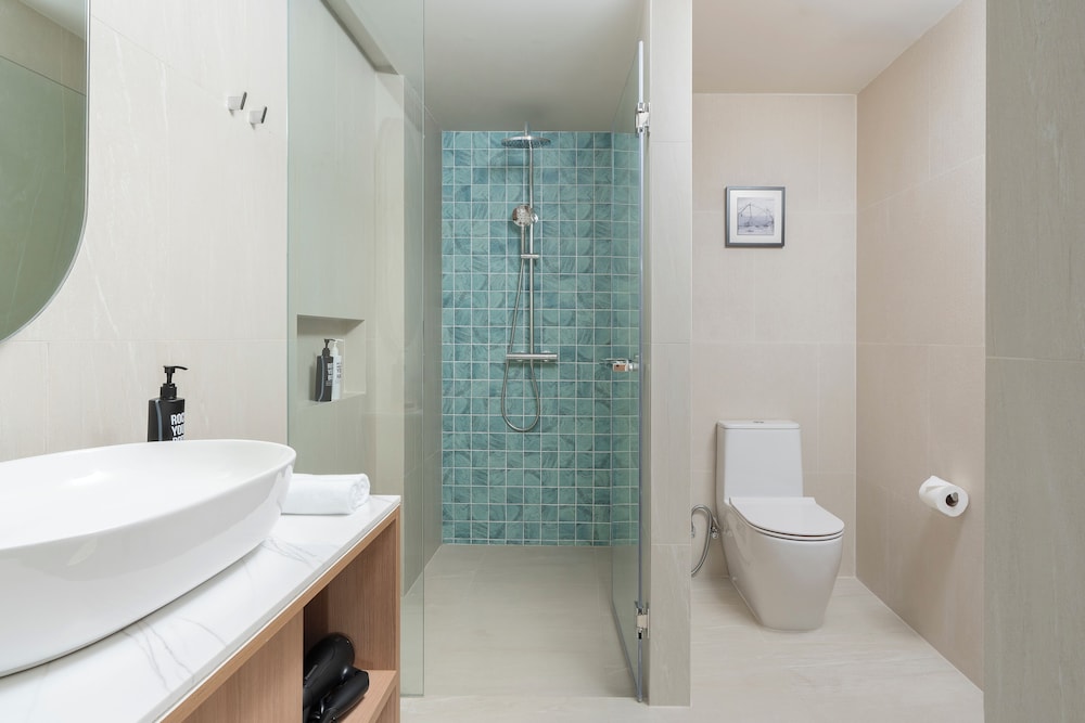 Habitación Premium, ideal para familias - 1 cama doble con litera del hotel Ibis Styles Phuket Bangtao. Foto 3