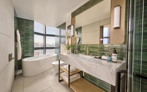 Suite Executive del hotel Hyatt Regency London Olympia. Foto 8