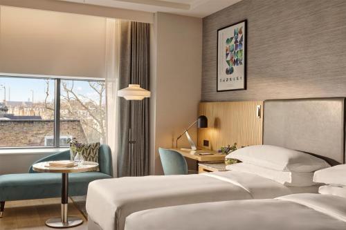 Habitación Twin Deluxe - 2 camas del hotel Hyatt Regency London Olympia. Foto 7