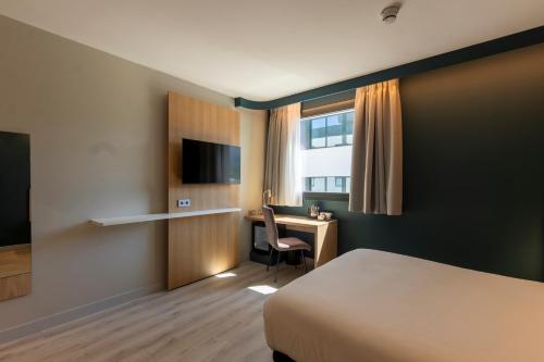 Habitación Doble del hotel Travelodge Bilbao Sestao. Foto 2