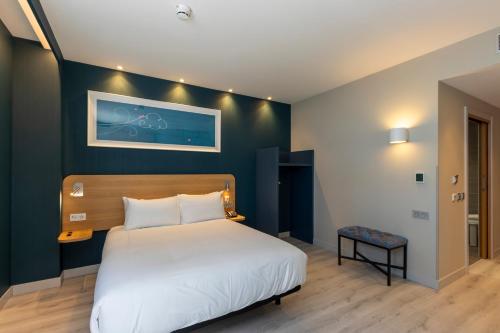 Habitación Doble adaptada para personas con discapacidad - 1 o 2 camas del hotel Travelodge Bilbao Sestao. Foto 10
