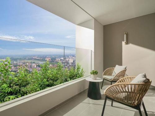 Deluxe Executive King Room with Lounge Access and Panorama View del hotel Pullman Ninh Binh. Foto 4