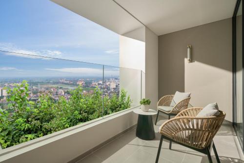 Deluxe Executive King Room with Lounge Access and Panorama View del hotel Pullman Ninh Binh. Foto 8