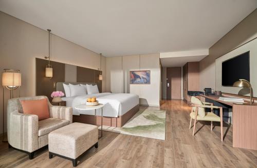 Superior King Room with Panorama View del hotel Pullman Ninh Binh. Foto 6