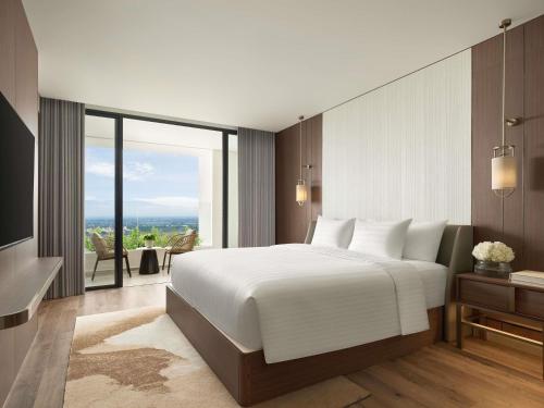 Exclusive King Suite with Lounge Access and Panorama View del hotel Pullman Ninh Binh. Foto 12