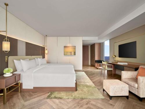 Deluxe Twin Room with Corner Mountain View del hotel Pullman Ninh Binh