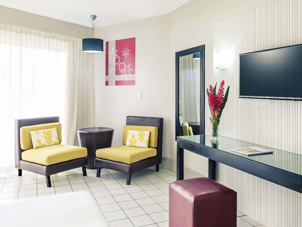 Habitación Deluxe con 2 camas queen del hotel Mercure Nadi. Foto 3