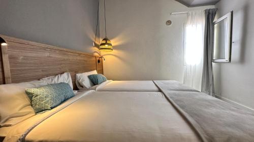 Bungalow de 1 dormitorio con vistas a la piscina del hotel BLUESEA Club Caleta Dorada