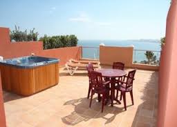 Suite Vista Mar del hotel Holiday World Polynesia. Foto 3