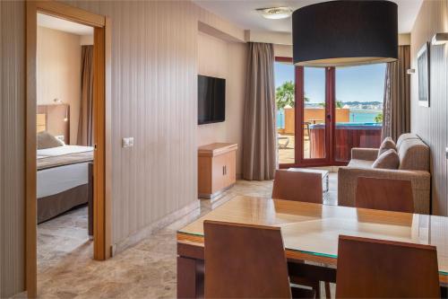Suite con vistas al mar del hotel Holiday World Polynesia Affiliated by Meliá. Foto 1