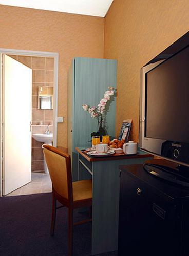 Habitación Doble - 2 camas del hotel Auriane Porte De Versailles. Foto 5