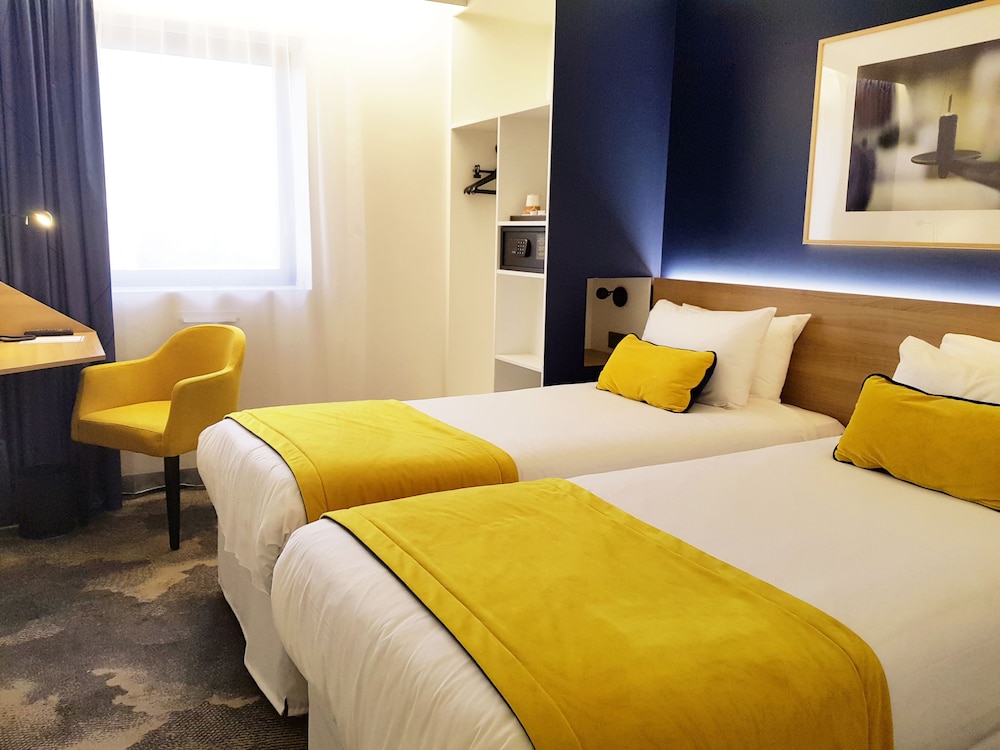 Habitación Confort con 2 camas individuales del hotel B&B Paris 17 Batignolles 3 étoiles. Foto 1