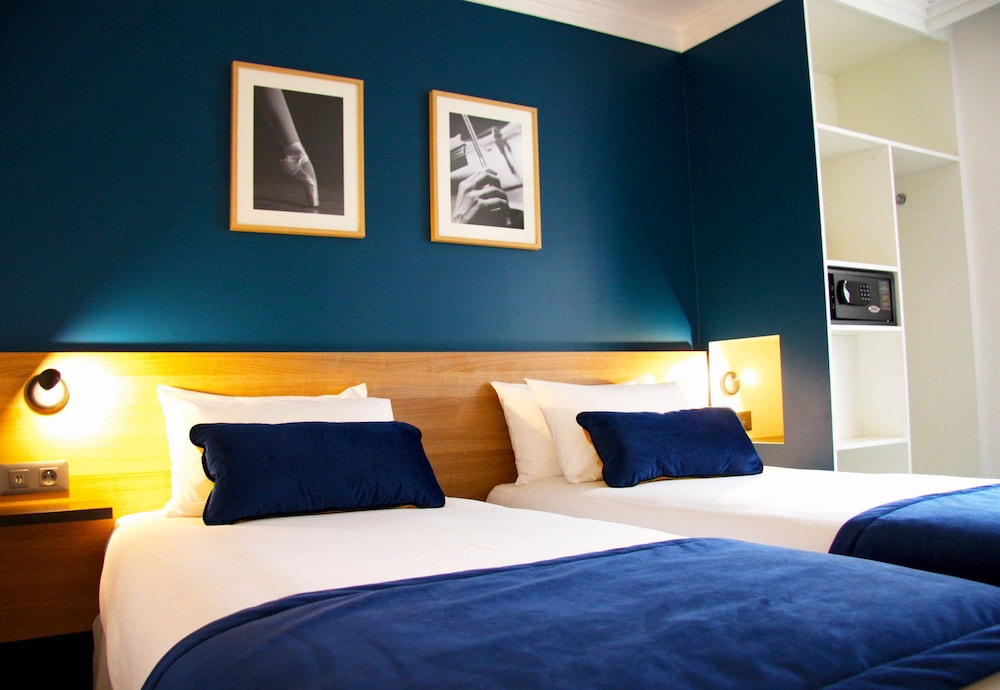 Habitación Confort con 2 camas individuales del hotel B&B Paris 17 Batignolles 3 étoiles. Foto 2
