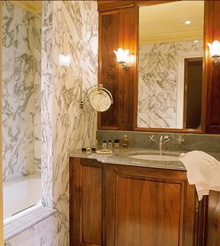 Habitación Doble Estándar del hotel Chambiges Elysées. Foto 7