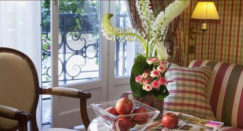 Habitación Doble Deluxe - 1 o 2 camas del hotel Chambiges Elysées. Foto 8