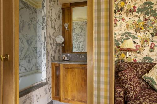 Suite del hotel Chambiges Elysées. Foto 6