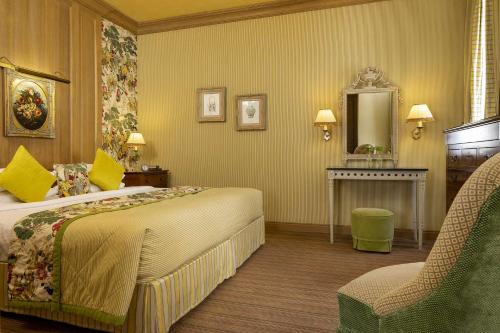 Suite del hotel Chambiges Elysées. Foto 8