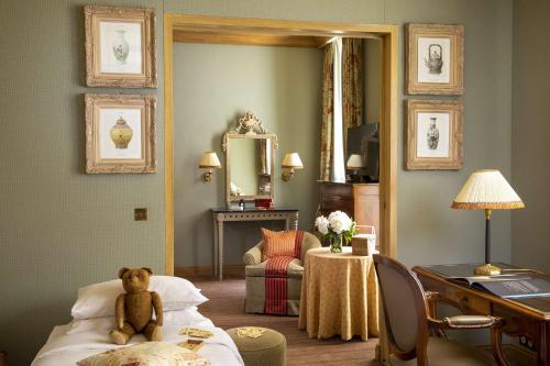 Suite del hotel Chambiges Elysées. Foto 12