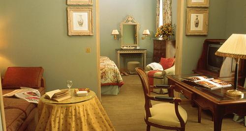 Suite del hotel Chambiges Elysées. Foto 15