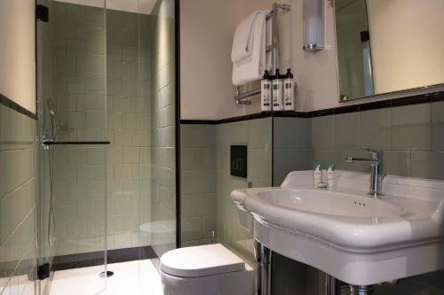 Bonne Chambre del hotel Dadou Paris. Foto 2