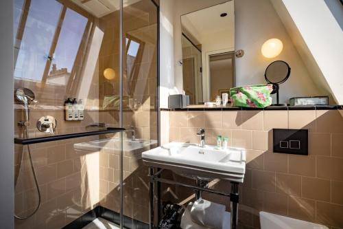 Chambre Parisienne del hotel Dadou Paris. Foto 6