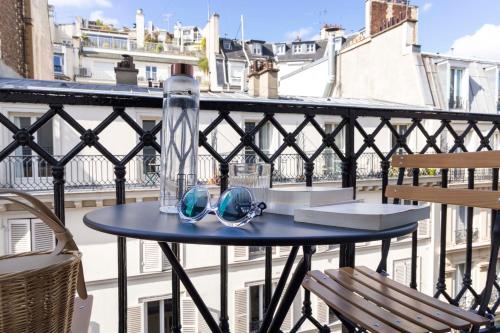Very Bonne Chambre with Balcony del hotel Dadou Paris. Foto 5