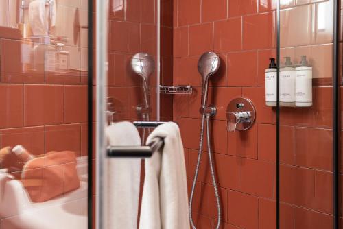 Very Bonne Chambre del hotel Dadou Paris. Foto 10