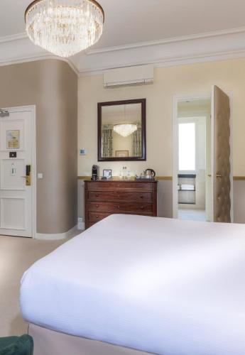 Suite Junior del hotel Hotel Claridge. Foto 4