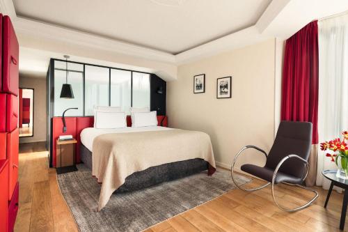 Privilege Room – Eiffel Tower View & Balcony del hotel Terrass. Foto 1