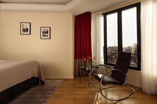 Privilege Room – Eiffel Tower View & Balcony del hotel Terrass. Foto 2