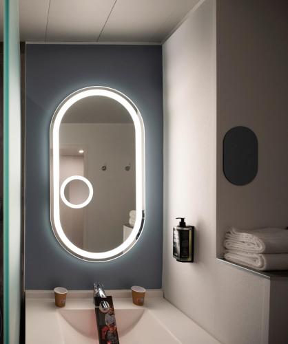 Habitación Estándar con 1 cama doble del hotel Ibis Paris Gare De Lyon Reuill. Foto 10