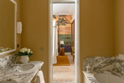 Suite Prestige del hotel Saint James Paris. Foto 3