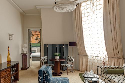 Suite Prestige del hotel Saint James Paris. Foto 5