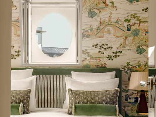 Suite del hotel Saint James Paris. Foto 4