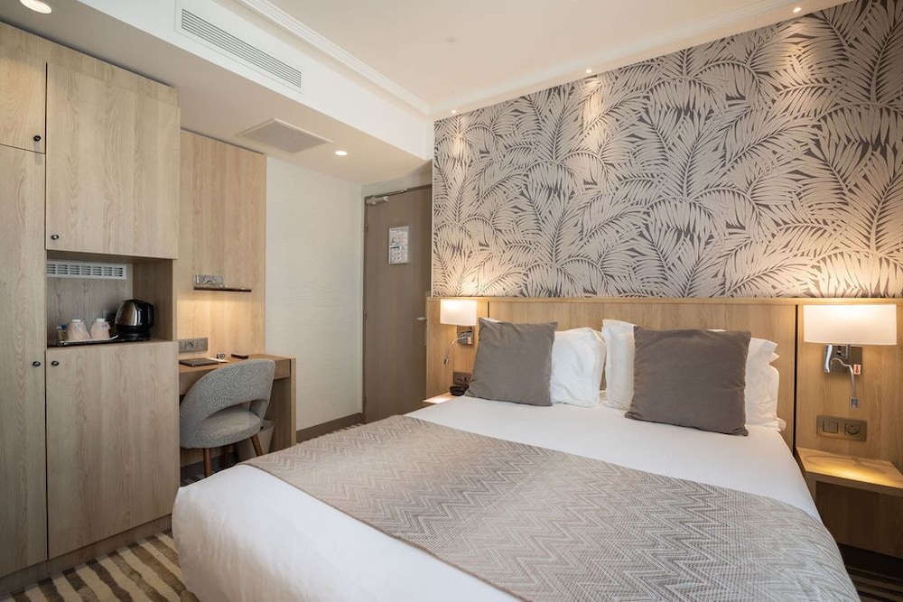 Habitación doble del hotel Prince Albert Lyon Bercy. Foto 9