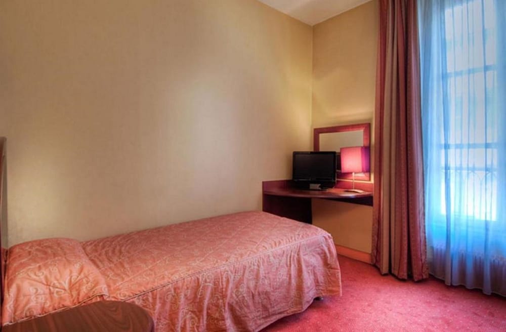 Habitación Individual del hotel Le Faubourg. Foto 2