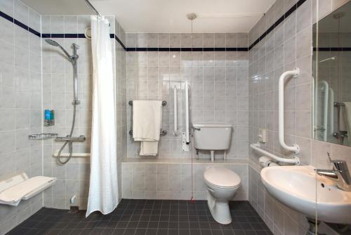 Habitación Doble - Adaptada para personas de movilidad reducida del hotel Holiday Inn Express London - Dartford, An Ihg. Foto 2