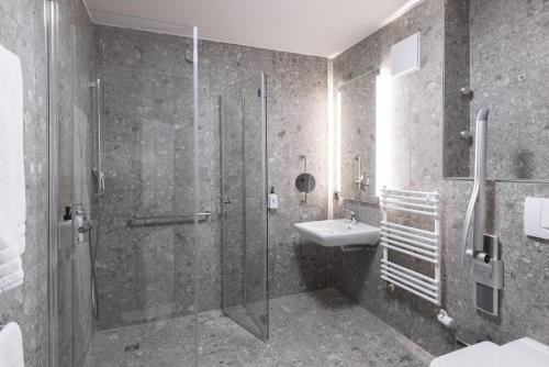 Habitación Estándar - Cama extragrande del hotel Scandic Stuttgart Europaviertel. Foto 2