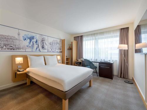 Habitación Estándar con 1 cama individual del hotel Novotel Aachen City. Foto 1