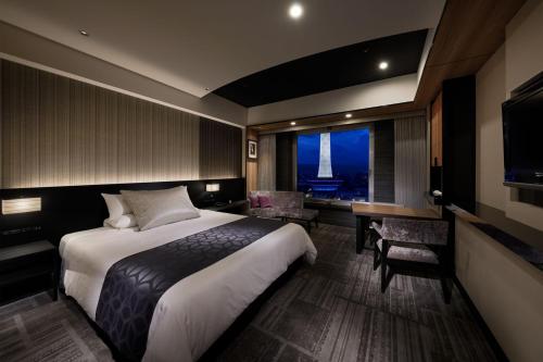 Superior Double Room with Tower View - Non - Smoking del hotel Granvia Kyoto. Foto 2
