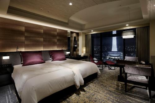 Deluxe Twin Room with Tower View and Club Lounge Access - Non - Smoking del hotel Granvia Kyoto. Foto 7