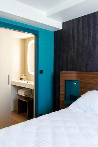 Suite del hotel Oceania Paris Porte De Versailles. Foto 3