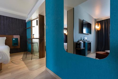 Suite Océane del hotel Oceania Paris Porte De Versailles. Foto 5